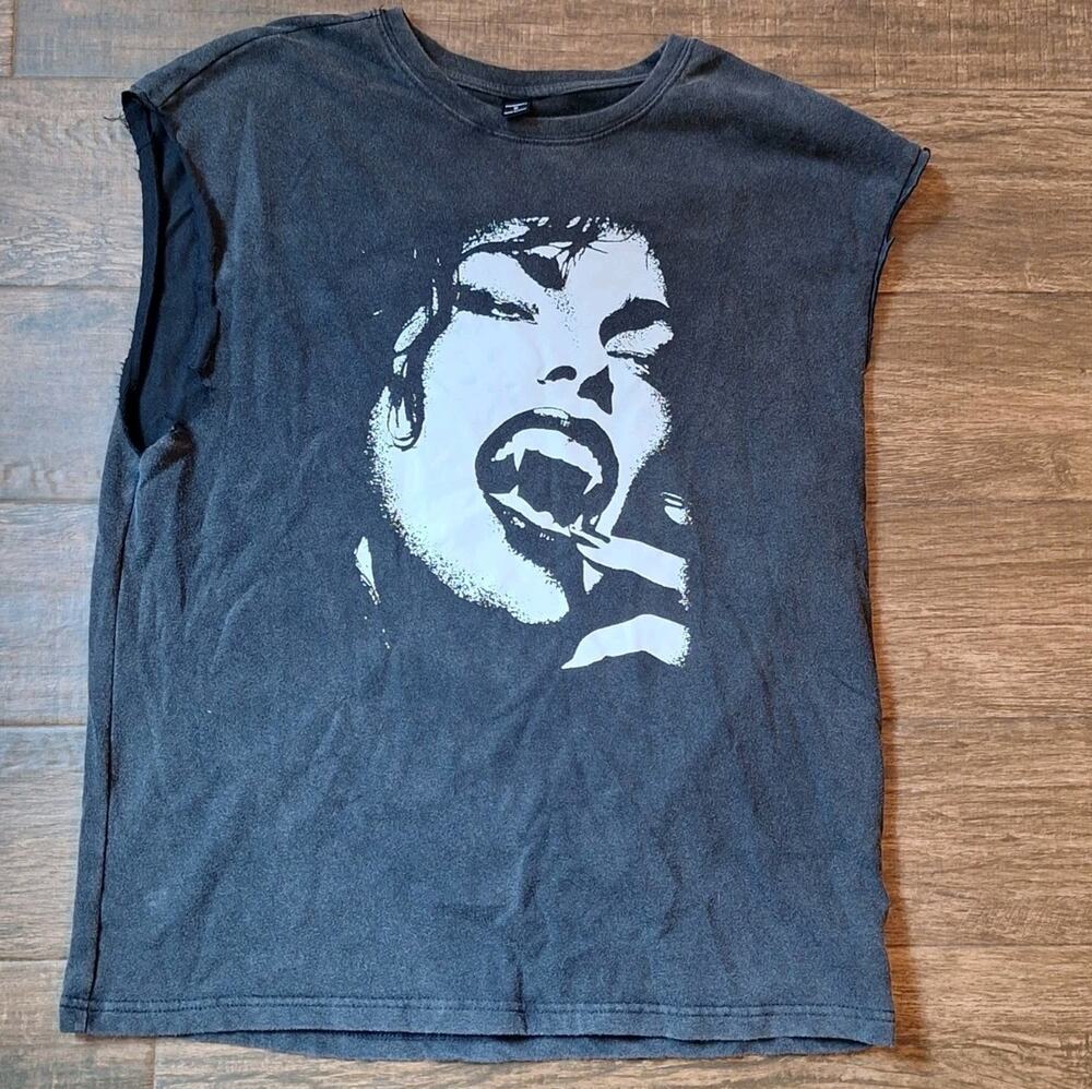 Mens Size Med Manfinity T-Shirt Top Black Cutoff Sleeve Vampire